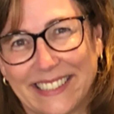 Profª Silvia Ferraz Nogueira de Tommaso